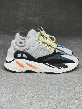 Adidas Yeezy 700 Wave Runner Size 8.5 (B75571)